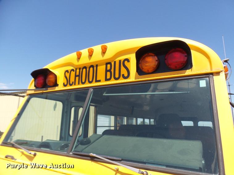 image for item DB6240 2000 Workhorse P30 Blue Bird school bus