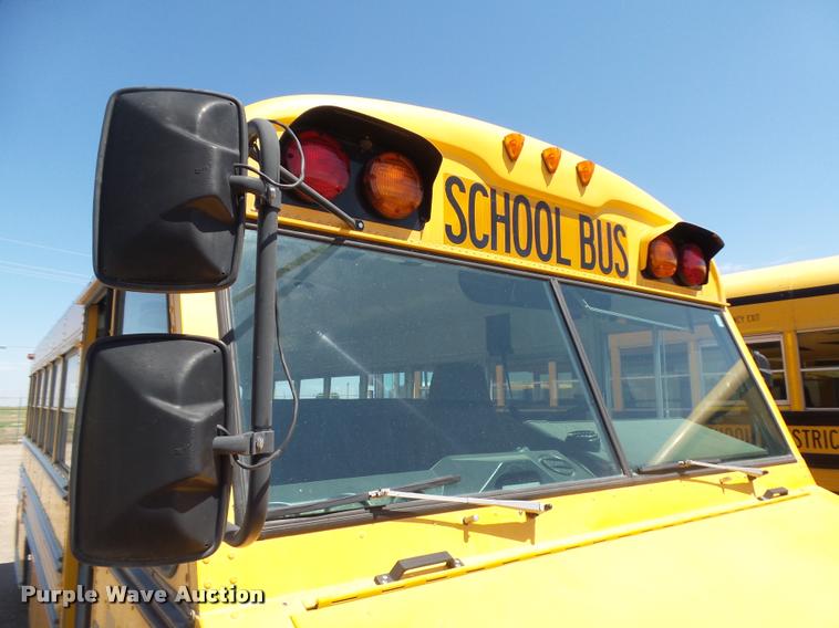 image for item DB6240 2000 Workhorse P30 Blue Bird school bus