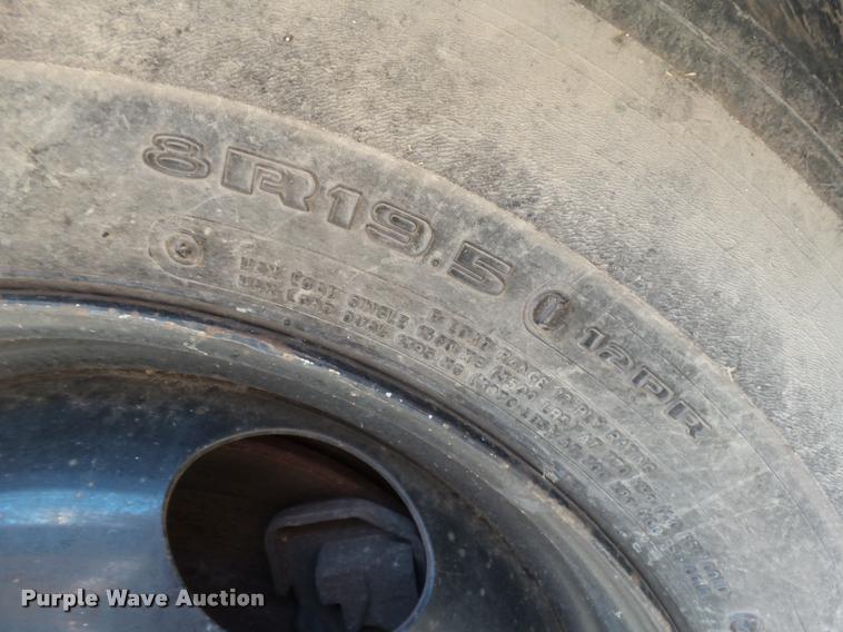 image for item DB6240 2000 Workhorse P30 Blue Bird school bus