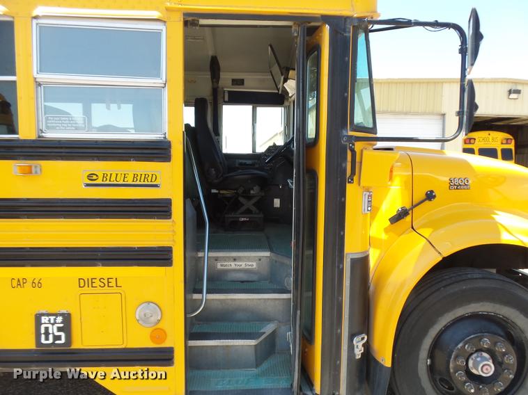 image for item DB6241 2001 International 3800 school bus
