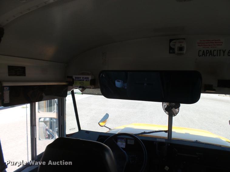 image for item DB6241 2001 International 3800 school bus