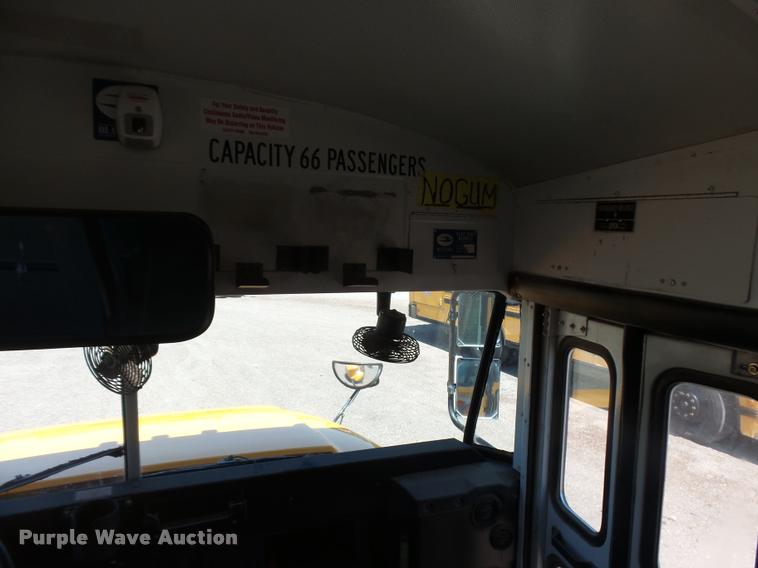 image for item DB6241 2001 International 3800 school bus