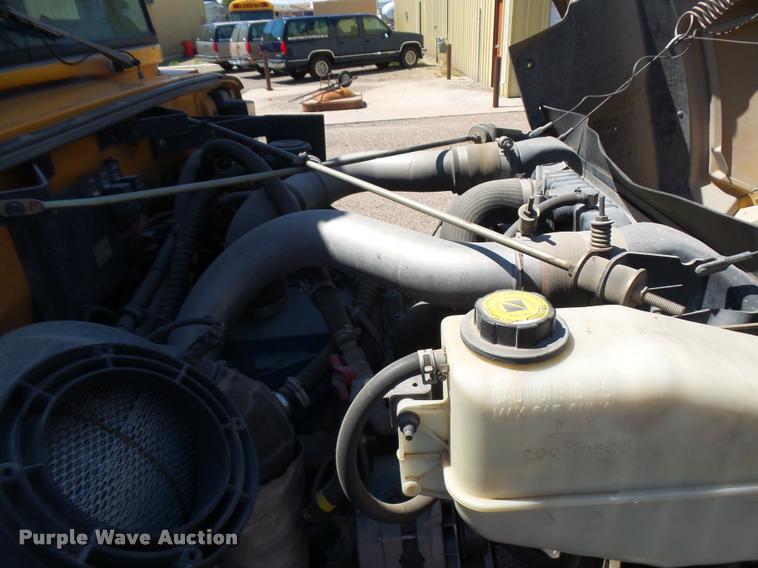 image for item DB6241 2001 International 3800 school bus