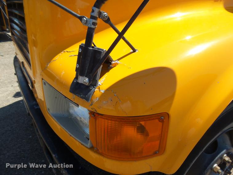 image for item DB6241 2001 International 3800 school bus