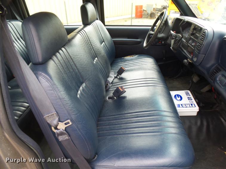 image for item DB6243 1999 Chevrolet Suburban C1500 SUV