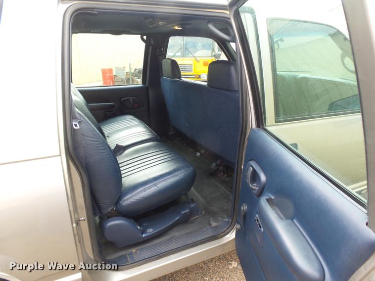 image for item DB6243 1999 Chevrolet Suburban C1500 SUV