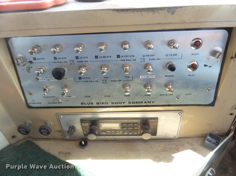 image for item DB6247 1993 International 3800 school bus