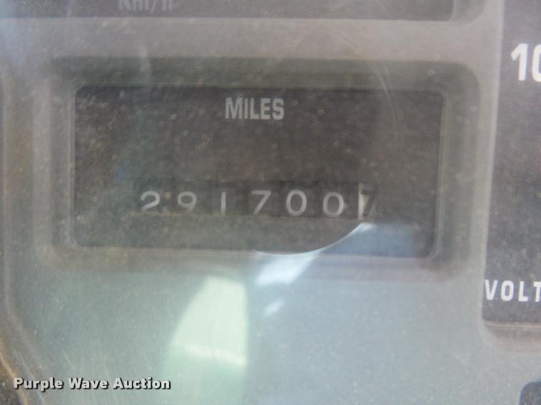 image for item DB6247 1993 International 3800 school bus