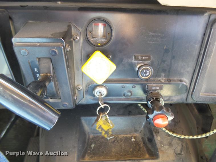 image for item DB6247 1993 International 3800 school bus