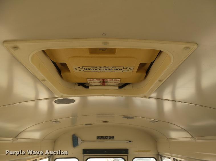 image for item DB6247 1993 International 3800 school bus