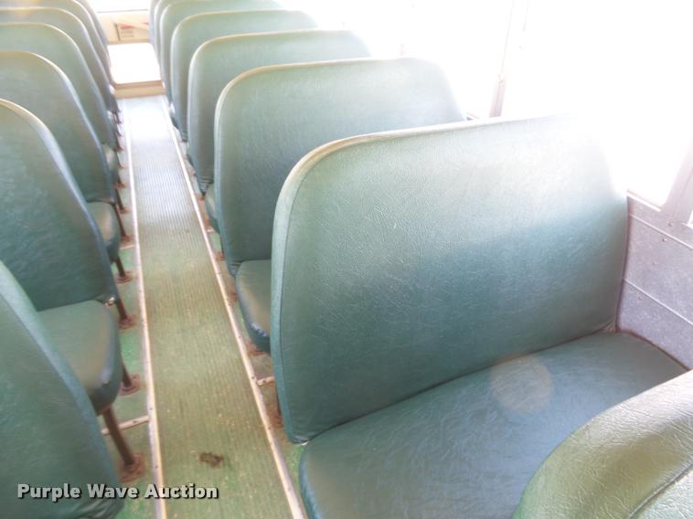 image for item DB6247 1993 International 3800 school bus