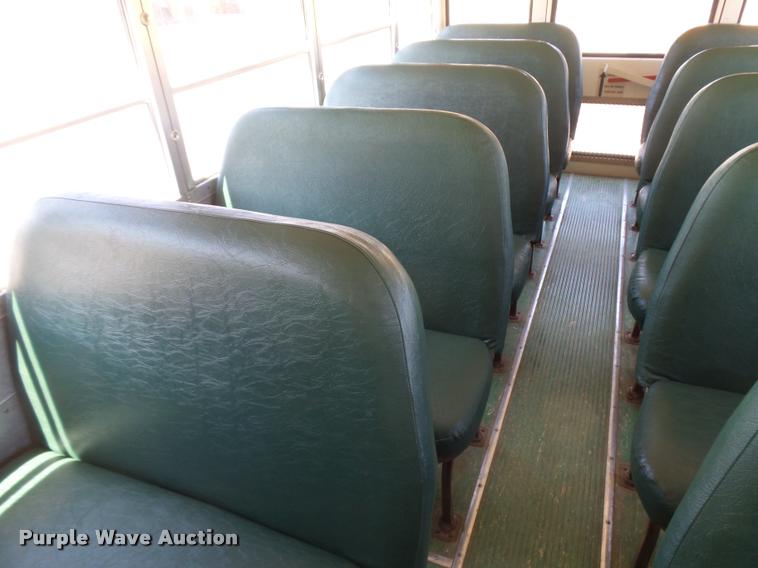 image for item DB6247 1993 International 3800 school bus