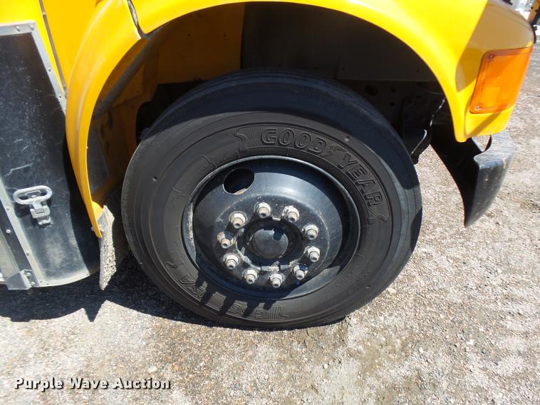 image for item DB6247 1993 International 3800 school bus