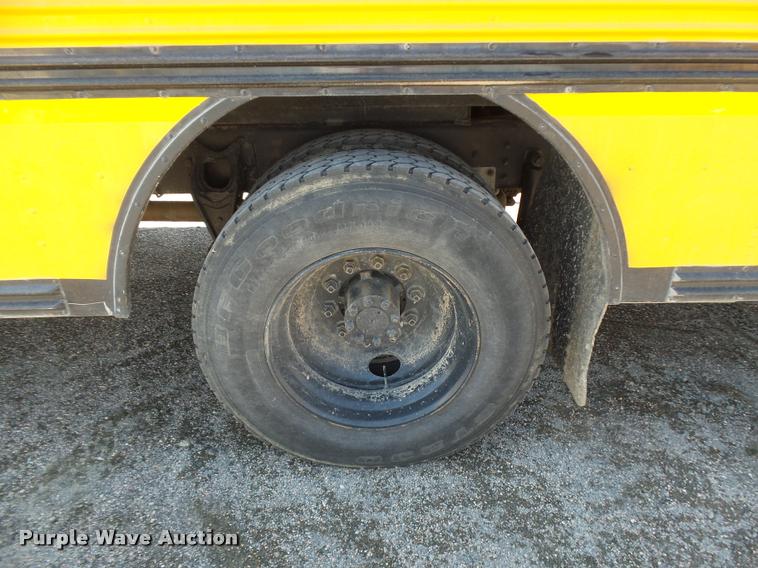 image for item DB6247 1993 International 3800 school bus