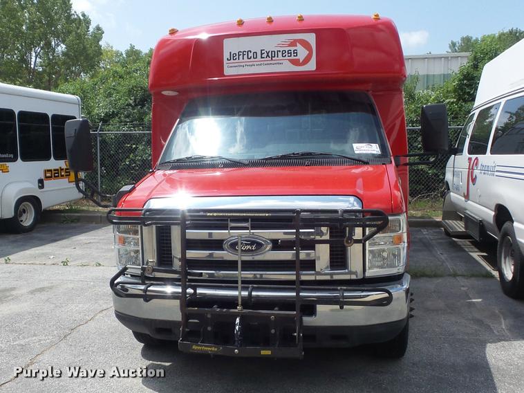 image for item DB6495 2010 Ford Econoline E450 Super Duty shuttle bus