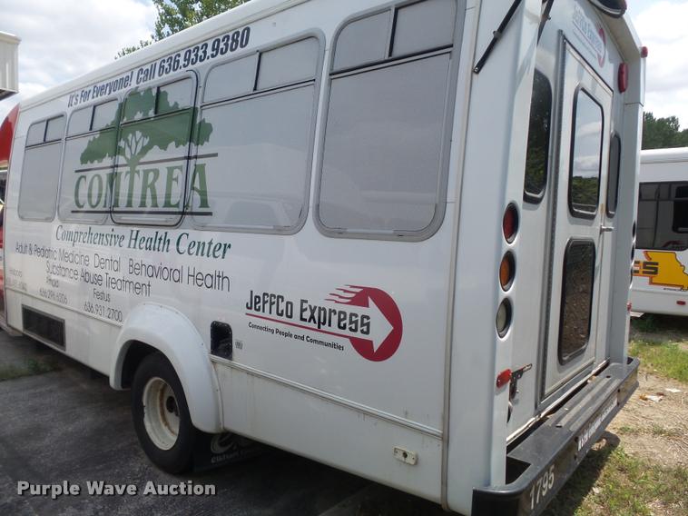 image for item DB6495 2010 Ford Econoline E450 Super Duty shuttle bus