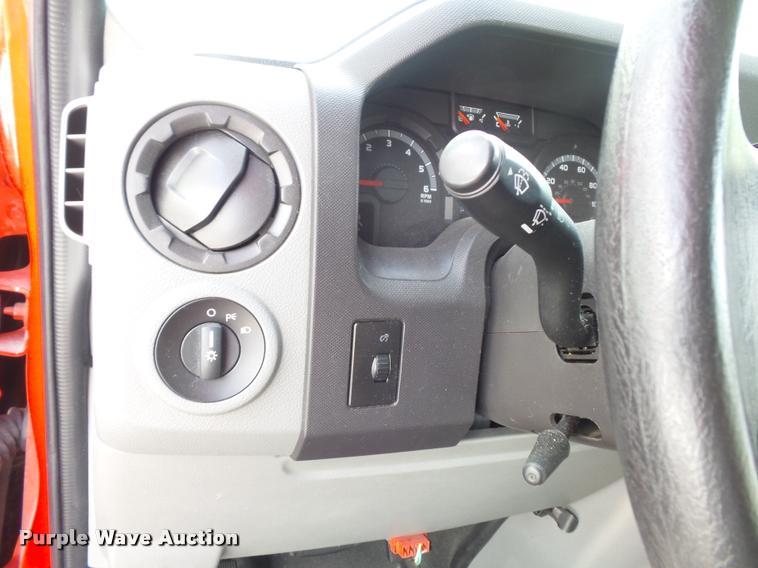 image for item DB6495 2010 Ford Econoline E450 Super Duty shuttle bus