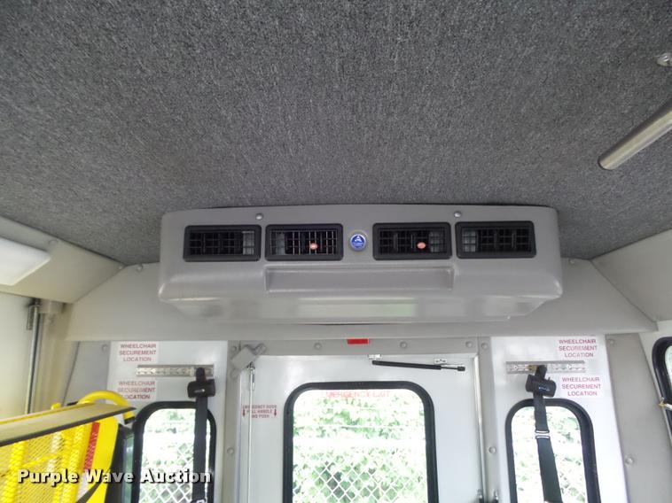 image for item DB6495 2010 Ford Econoline E450 Super Duty shuttle bus