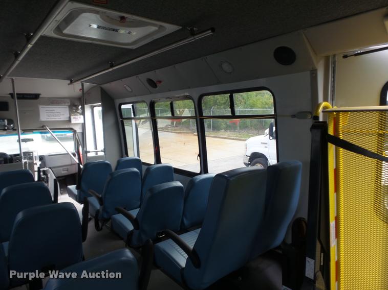 image for item DB6495 2010 Ford Econoline E450 Super Duty shuttle bus