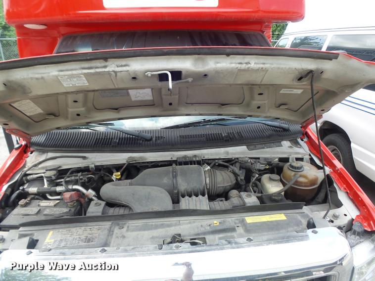 image for item DB6495 2010 Ford Econoline E450 Super Duty shuttle bus