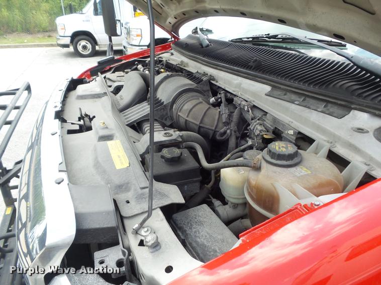 image for item DB6495 2010 Ford Econoline E450 Super Duty shuttle bus