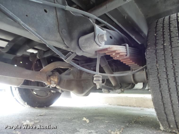 image for item DB6495 2010 Ford Econoline E450 Super Duty shuttle bus