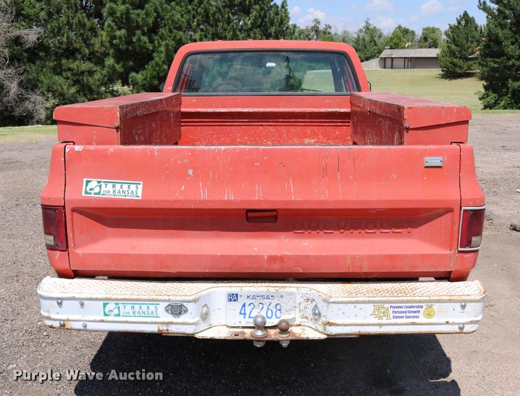 image for item DB9270 1980 Chevrolet Custom Deluxe 20 Crew Cab pickup truck