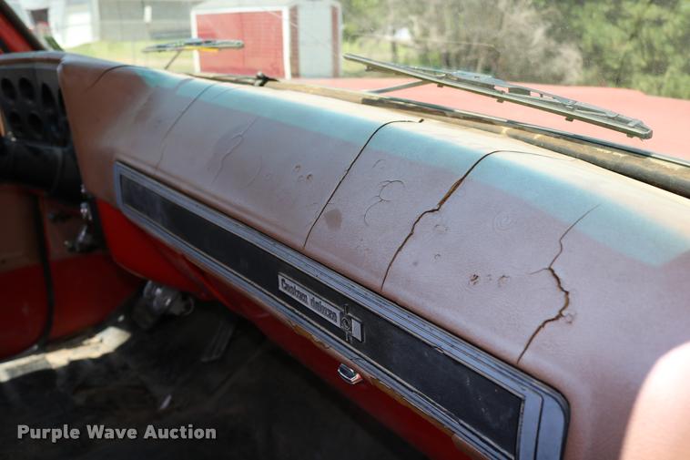 image for item DB9270 1980 Chevrolet Custom Deluxe 20 Crew Cab pickup truck