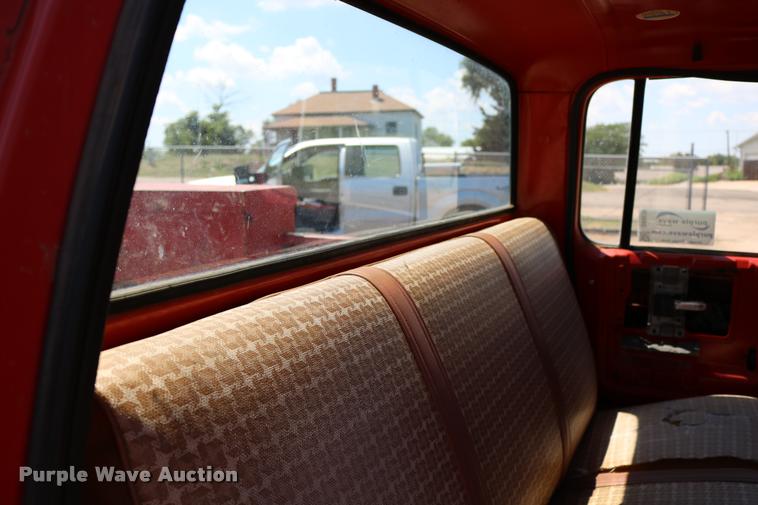 image for item DB9270 1980 Chevrolet Custom Deluxe 20 Crew Cab pickup truck