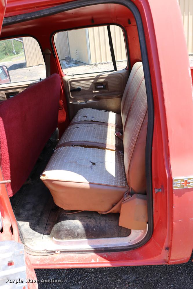 image for item DB9270 1980 Chevrolet Custom Deluxe 20 Crew Cab pickup truck