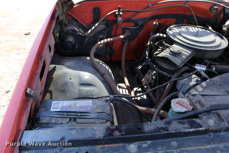 image for item DB9270 1980 Chevrolet Custom Deluxe 20 Crew Cab pickup truck