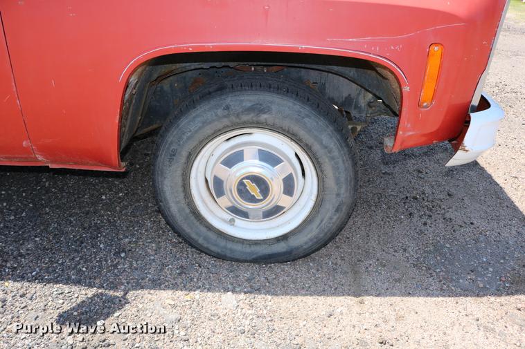 image for item DB9270 1980 Chevrolet Custom Deluxe 20 Crew Cab pickup truck