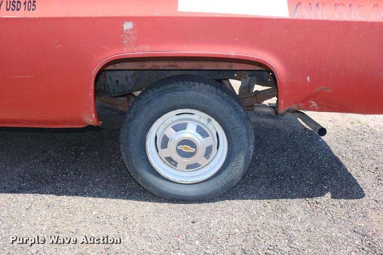 image for item DB9270 1980 Chevrolet Custom Deluxe 20 Crew Cab pickup truck