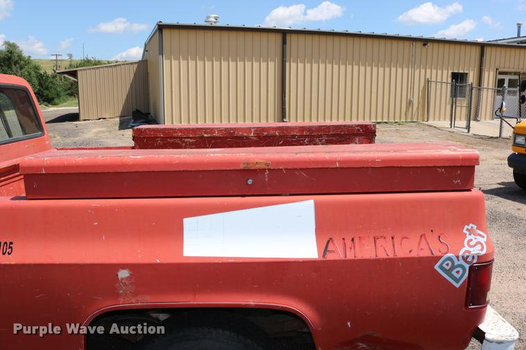 image for item DB9270 1980 Chevrolet Custom Deluxe 20 Crew Cab pickup truck