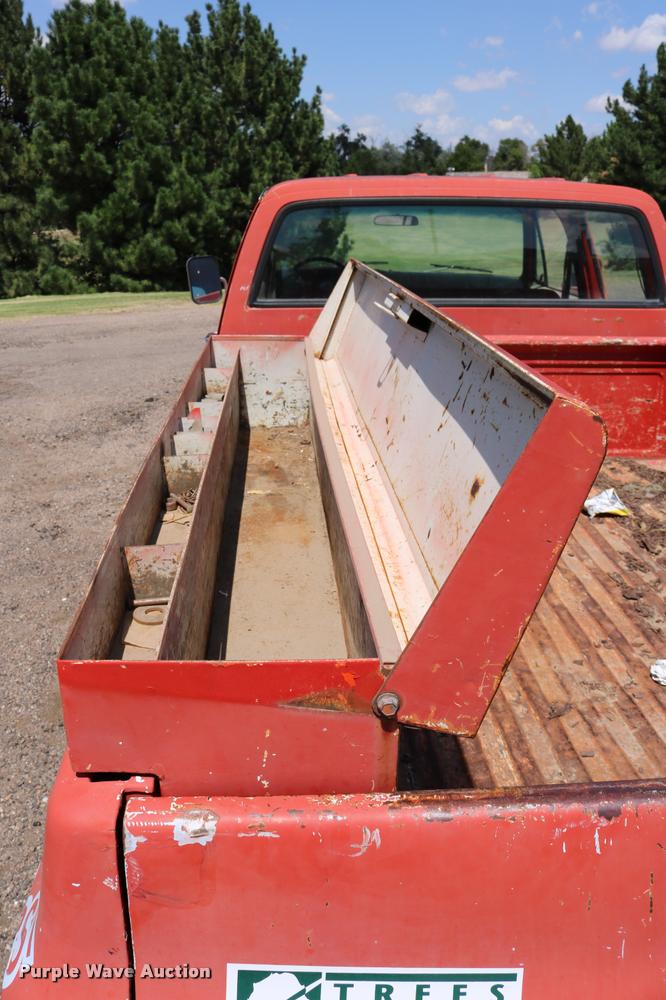 image for item DB9270 1980 Chevrolet Custom Deluxe 20 Crew Cab pickup truck