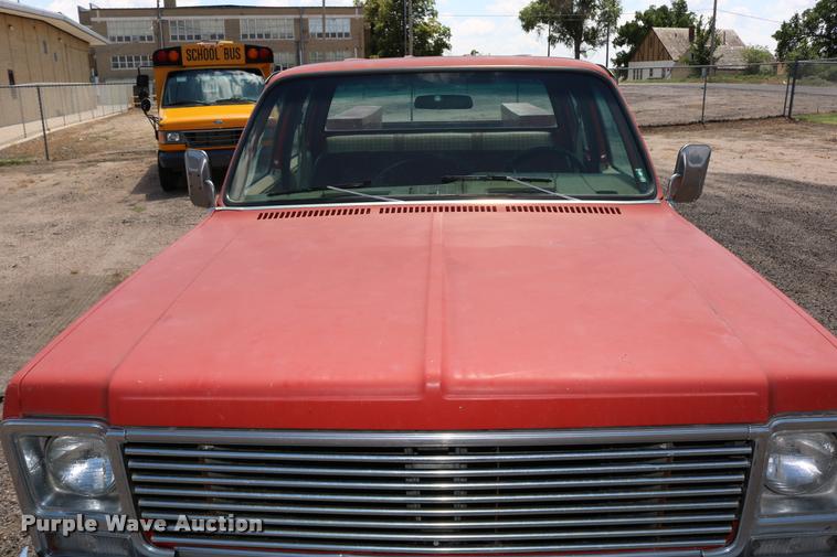 image for item DB9270 1980 Chevrolet Custom Deluxe 20 Crew Cab pickup truck