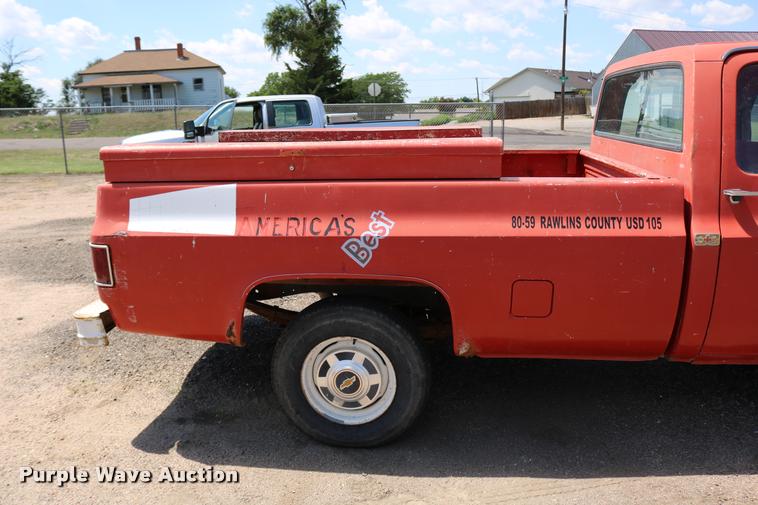 image for item DB9270 1980 Chevrolet Custom Deluxe 20 Crew Cab pickup truck