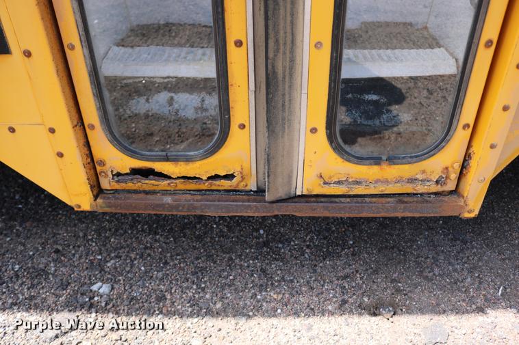 image for item DB9271 1995 Ford Econoline E350 Collins school bus