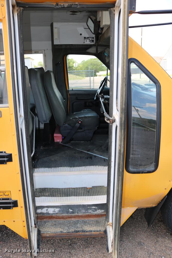 image for item DB9271 1995 Ford Econoline E350 Collins school bus