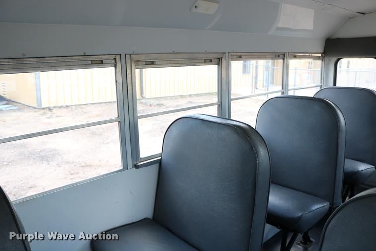 image for item DB9271 1995 Ford Econoline E350 Collins school bus