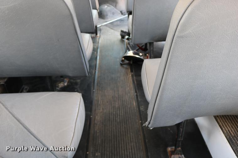 image for item DB9271 1995 Ford Econoline E350 Collins school bus