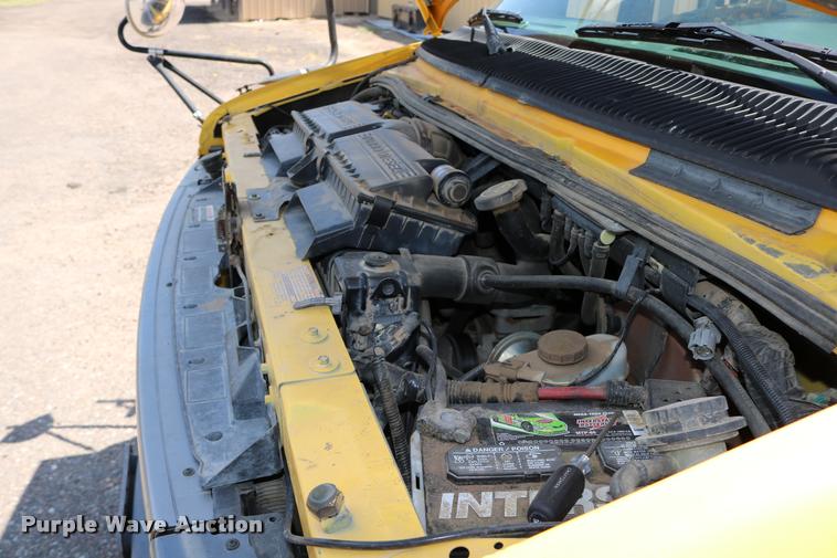 image for item DB9271 1995 Ford Econoline E350 Collins school bus