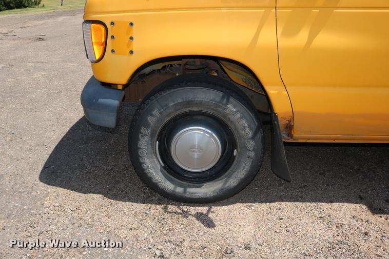 image for item DB9271 1995 Ford Econoline E350 Collins school bus