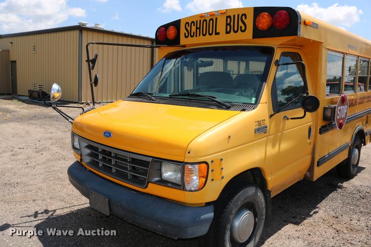image for item DB9271 1995 Ford Econoline E350 Collins school bus