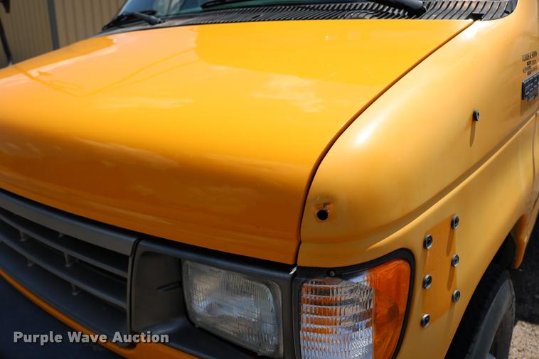 image for item DB9271 1995 Ford Econoline E350 Collins school bus