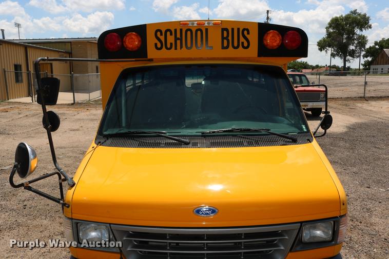 image for item DB9271 1995 Ford Econoline E350 Collins school bus