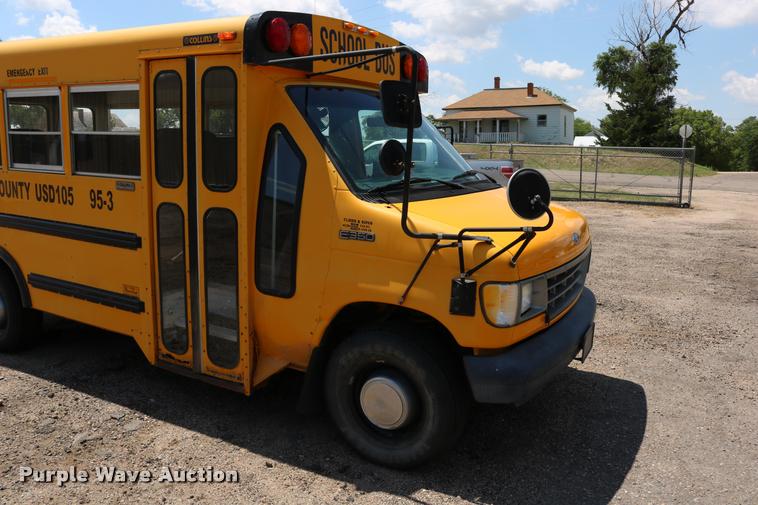 image for item DB9271 1995 Ford Econoline E350 Collins school bus