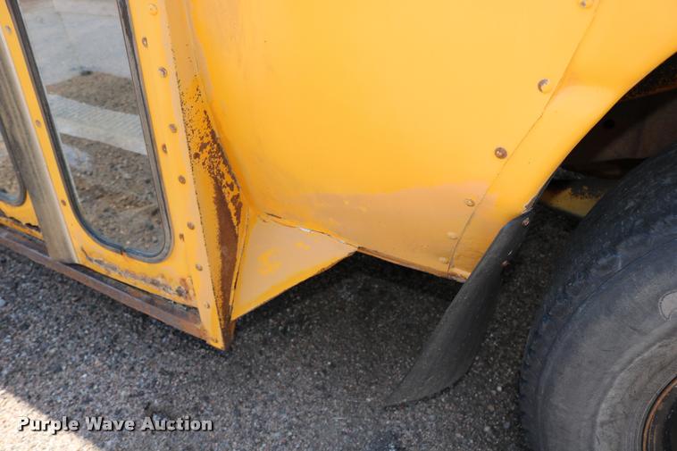 image for item DB9271 1995 Ford Econoline E350 Collins school bus