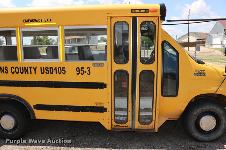 image for item DB9271 1995 Ford Econoline E350 Collins school bus