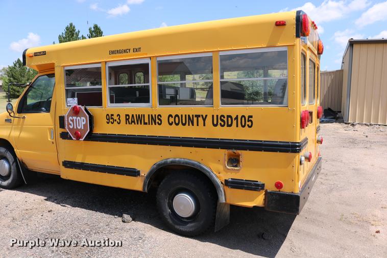 image for item DB9271 1995 Ford Econoline E350 Collins school bus